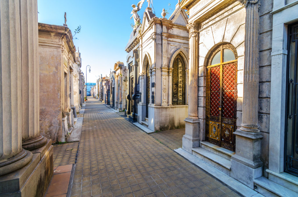 Pase por el histórico Cementerio de Buenos Aires